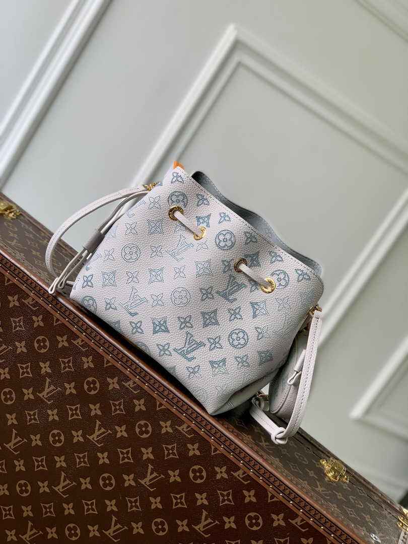 Louis Vuitton Bella Bag M12125 - Default Title - View 1