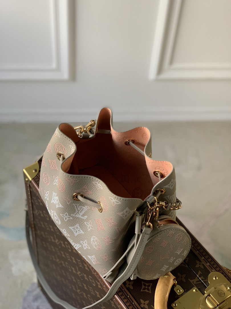 Louis Vuitton Bella Bag M23388 - Default Title - View 6