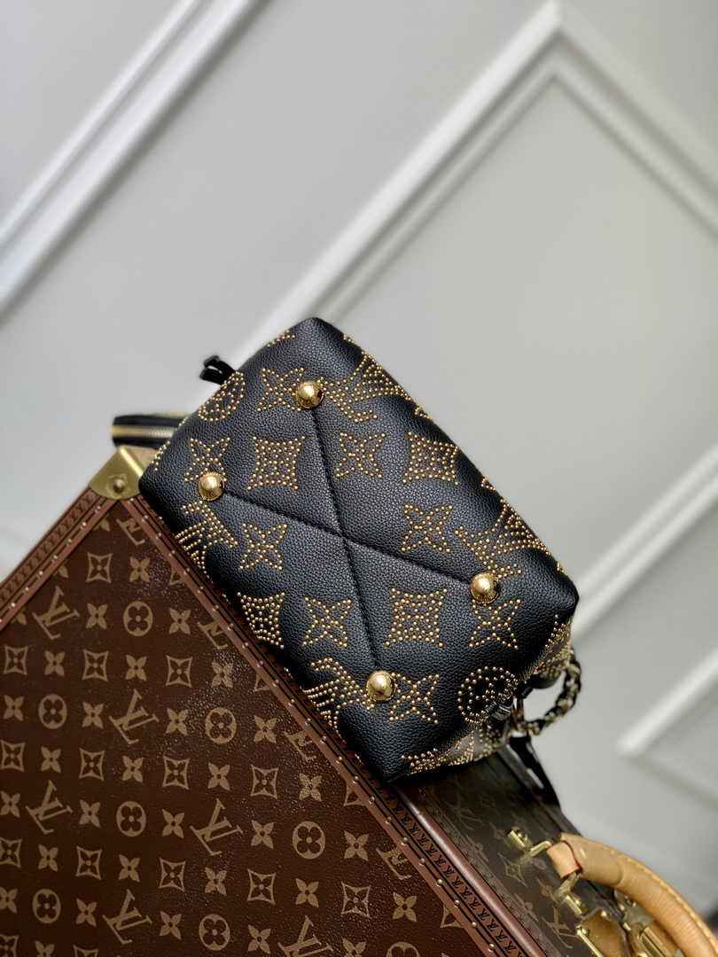 Louis Vuitton Bella Bag M23392 - Default Title - View 3