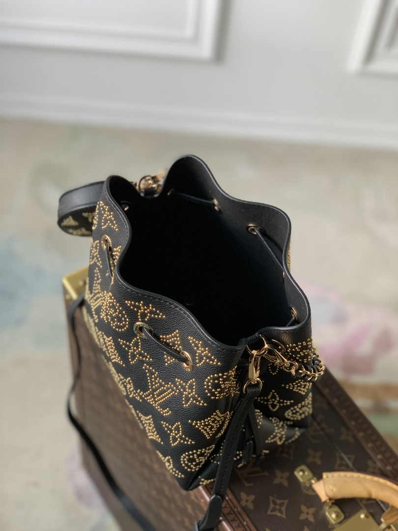 Louis Vuitton Bella Bag M23392 - Default Title - View 5