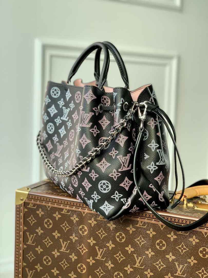 Louis Vuitton Bella Tote M21107 Black Mahina Calfskin