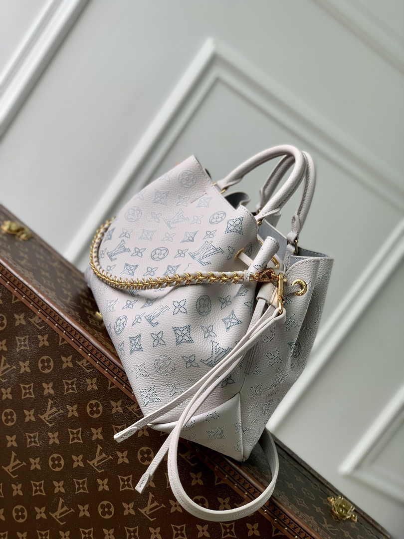 Louis Vuitton Bella Tote M12127 - Default Title - View 2