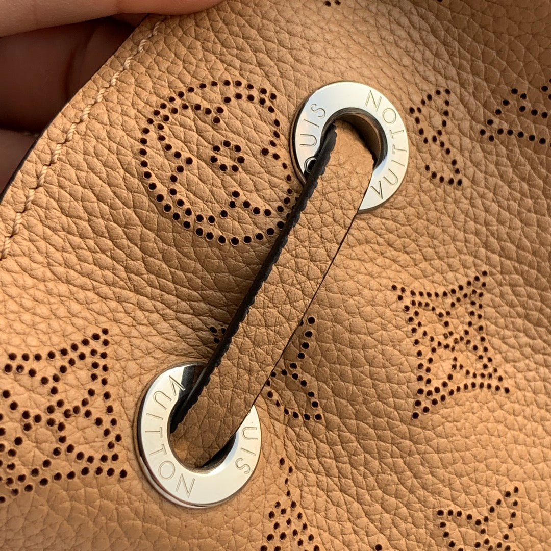 Louis Vuitton Bella Tote M59655 Brown Mahina Calfskin - Default Title - View 4