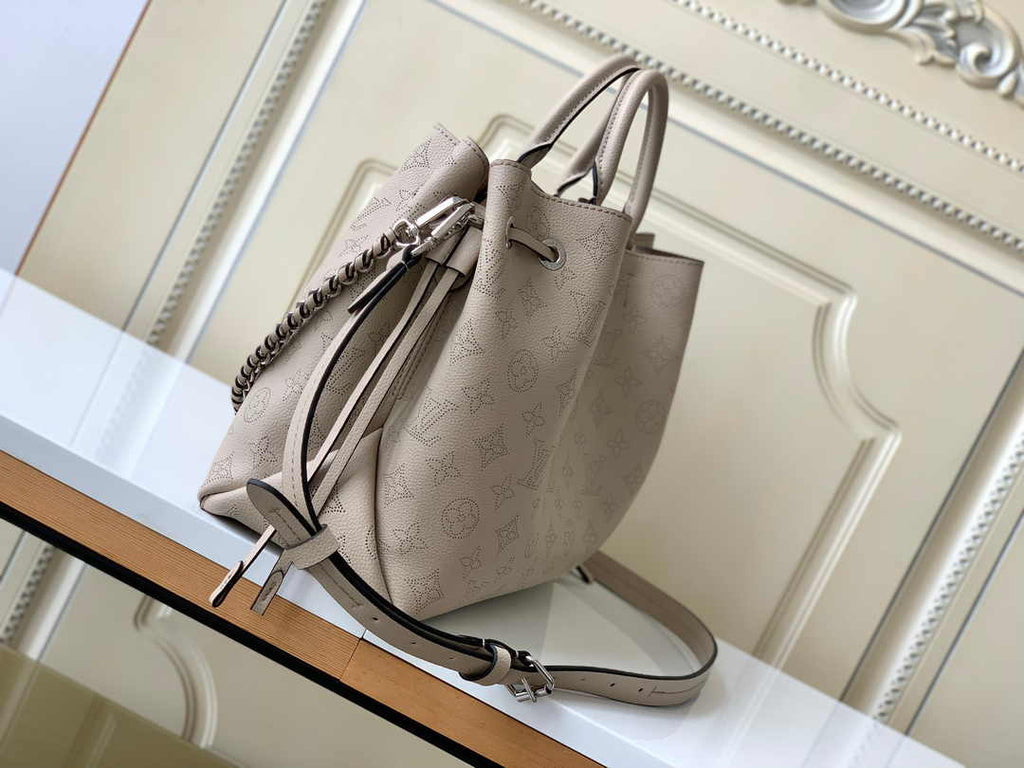 Louis Vuitton Bella Tote M59201 Gray Mahina Calfskin - Default Title - View 3
