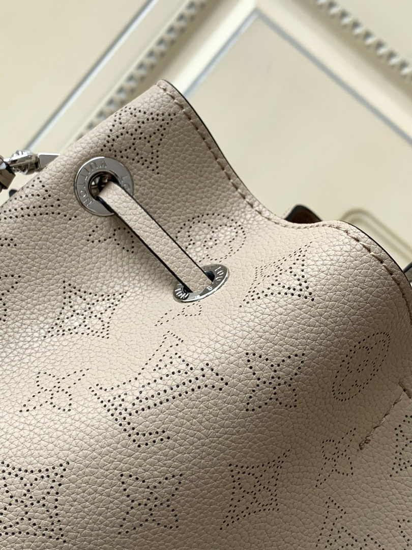 Louis Vuitton Bella Tote M59201 Gray Mahina Calfskin - Default Title - View 5