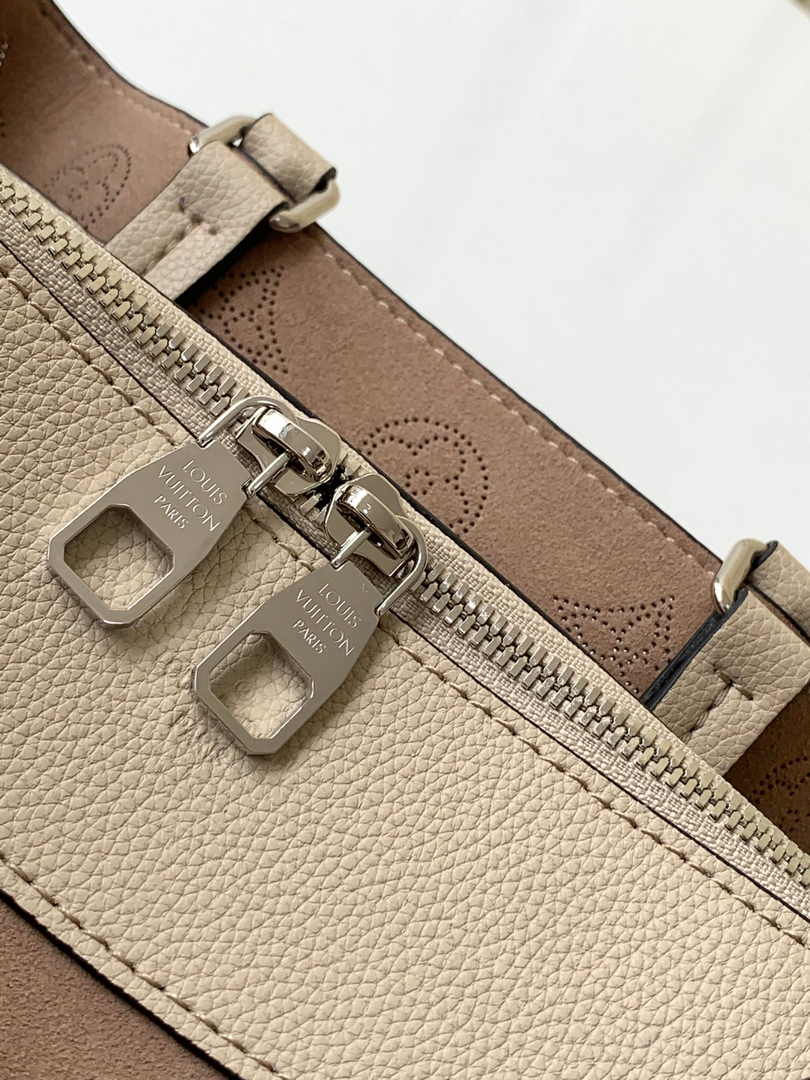 Louis Vuitton Bella Tote M59201 Gray Mahina Calfskin - Default Title - View 7