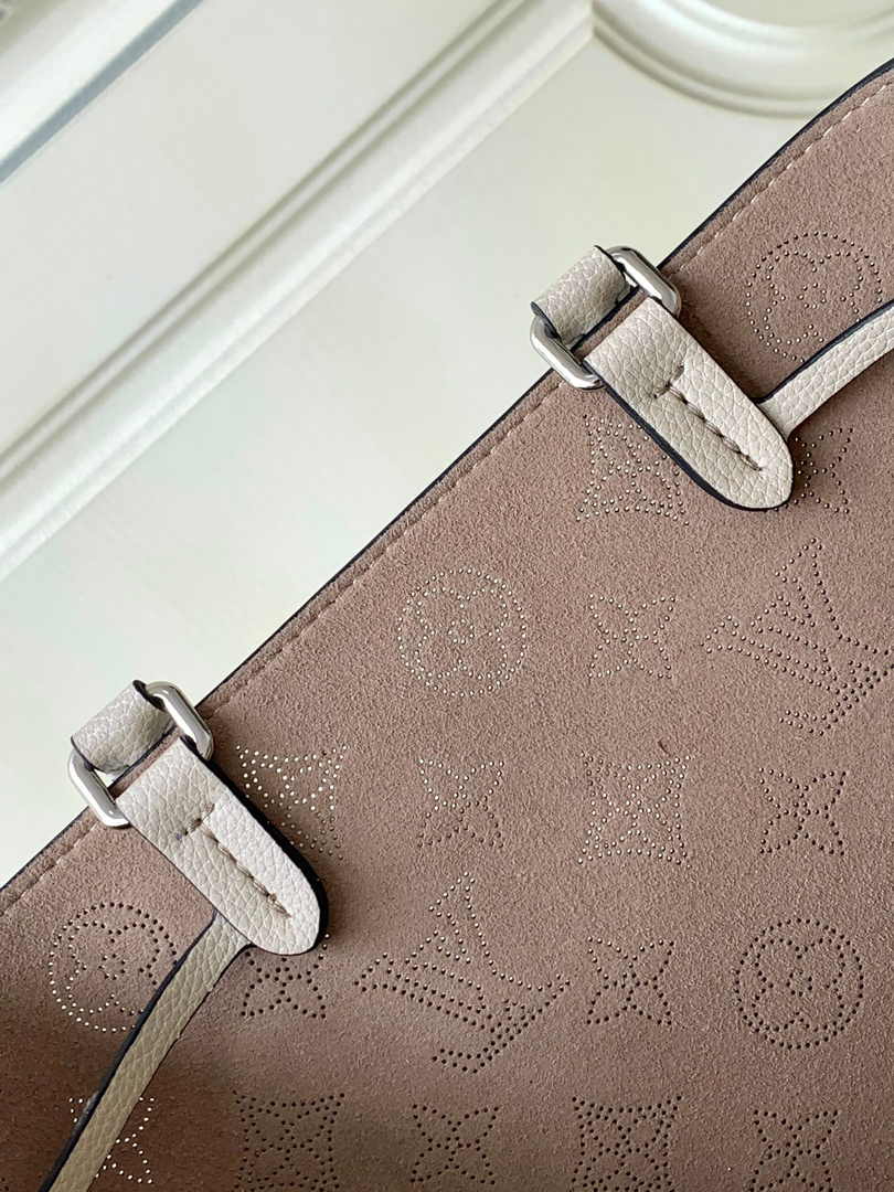 Louis Vuitton Bella Tote M59201 Gray Mahina Calfskin - Default Title - View 8