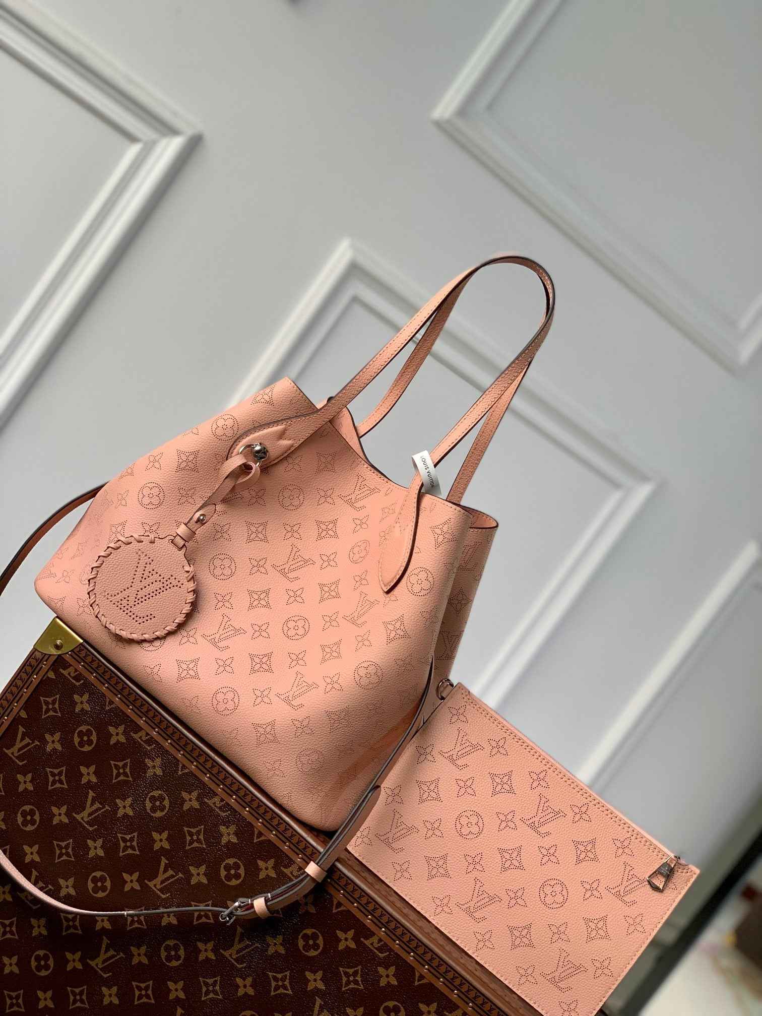 Louis Vuitton Blossom MM Bag M21850 pink - Default Title - View 1