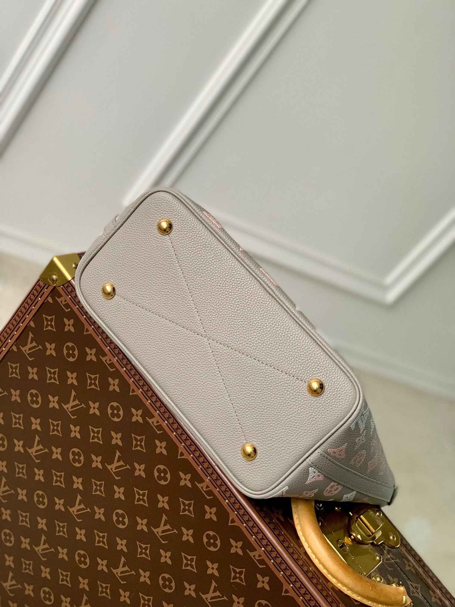 Louis Vuitton Blossom MM Bag M23387 - Default Title - View 4