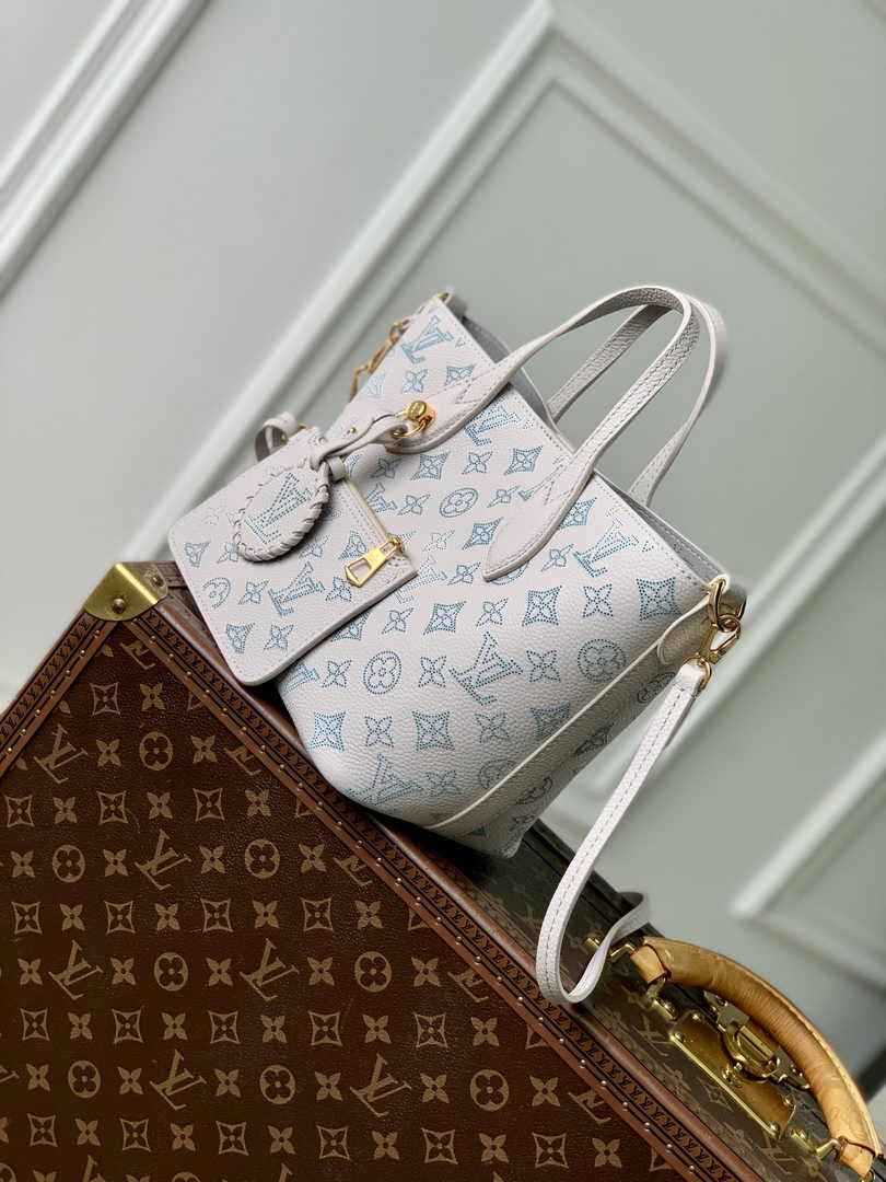 Louis Vuitton Blossom PM Bag M12088 - Default Title - View 2
