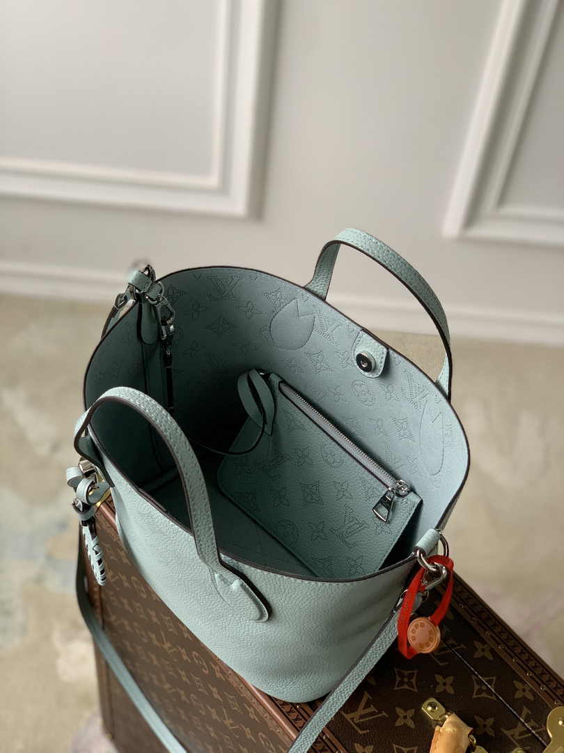 Louis Vuitton Blossom PM Bag M21848 Blue - Default Title - View 5