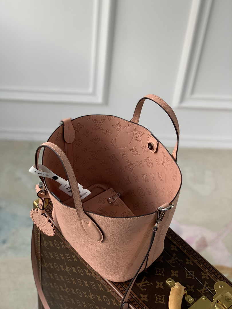 Louis Vuitton Blossom PM Bag M23196 - Default Title - View 9