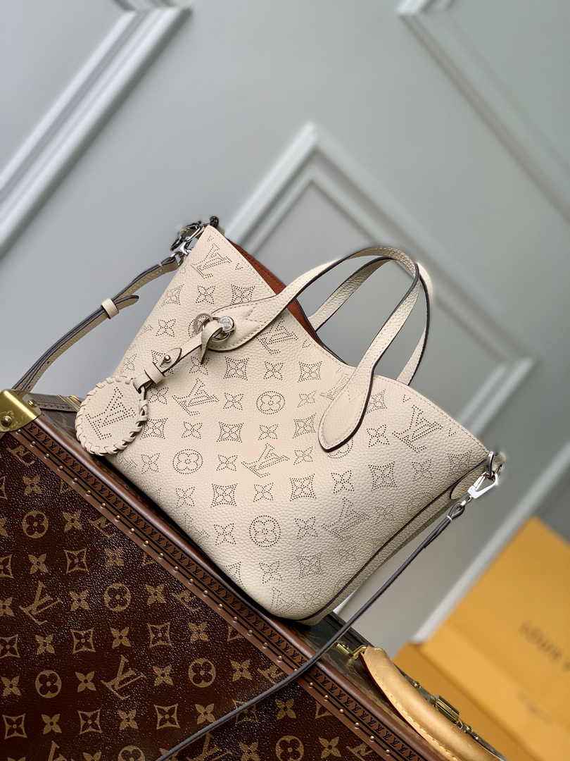 Louis Vuitton Blossom PM Bag M21909 - Default Title - View 1