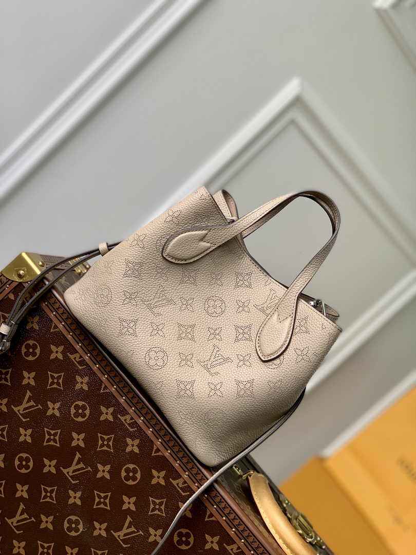 Louis Vuitton Blossom PM Bag M21849 - Default Title - View 3
