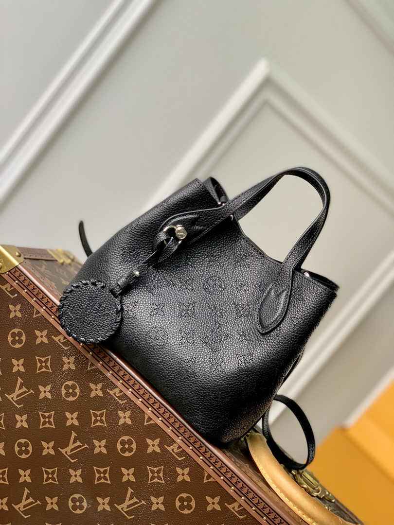 Louis Vuitton Blossom PM Bag M21848 - Default Title - View 4