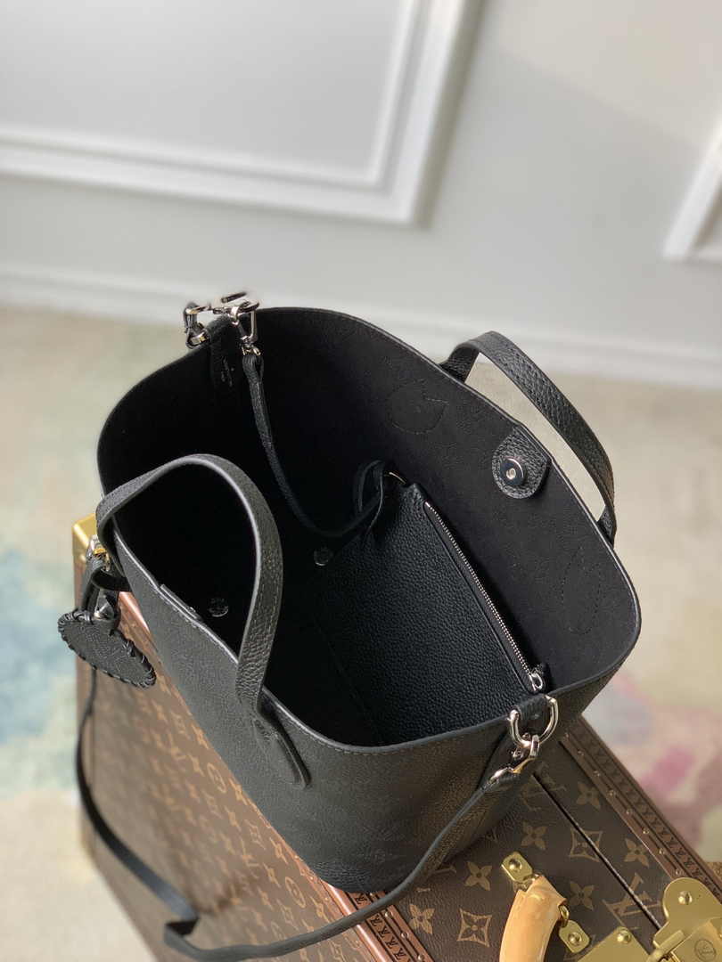 Louis Vuitton Blossom PM Bag M21848 - Default Title - View 7