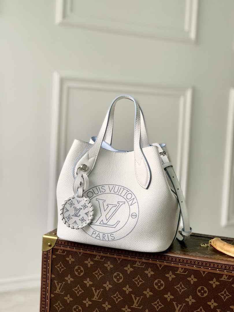 Louis Vuitton Blossom PM Bag M11734 - Default Title - View 2