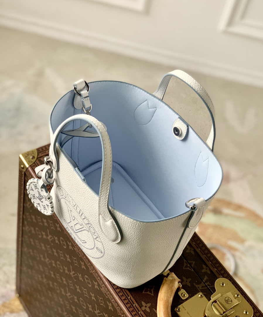 Louis Vuitton Blossom PM Bag M11734 - Default Title - View 9