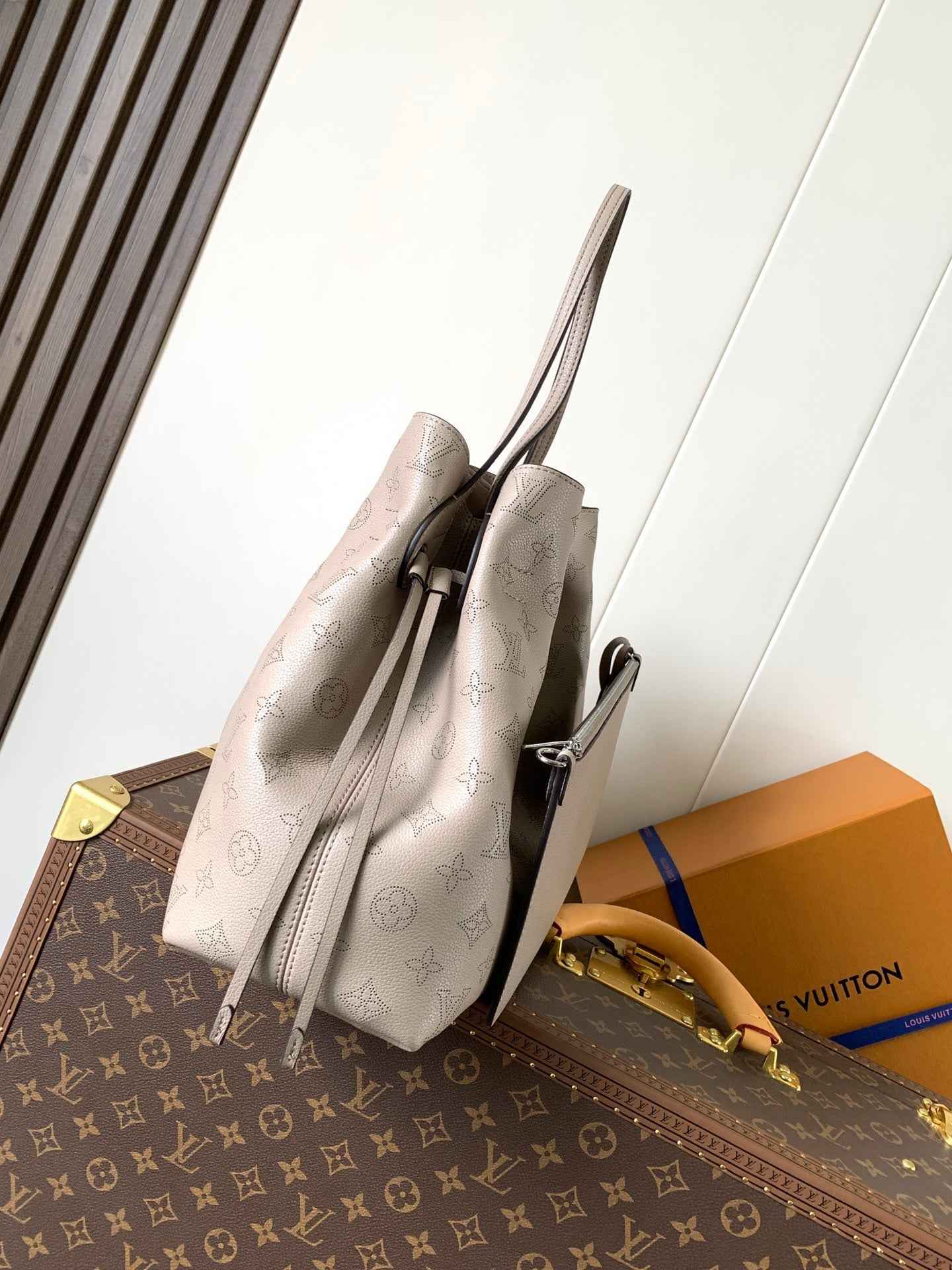 Louis Vuitton Boundless Shoulder Bag M13180 - Beige Mahina Leather