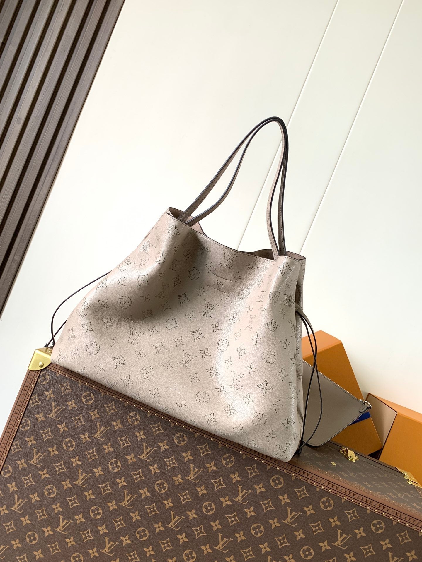 Louis Vuitton Boundless Shoulder Bag M13180 - Beige Mahina Leather