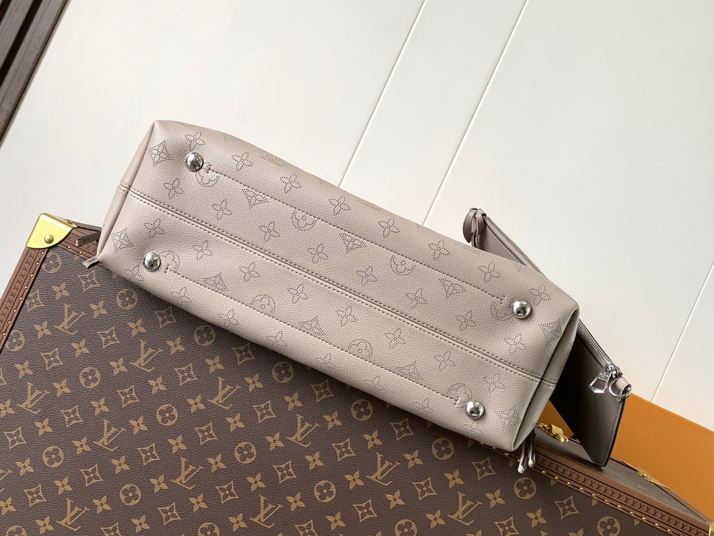 Louis Vuitton Boundless Shoulder Bag M13180 - Beige Mahina Leather