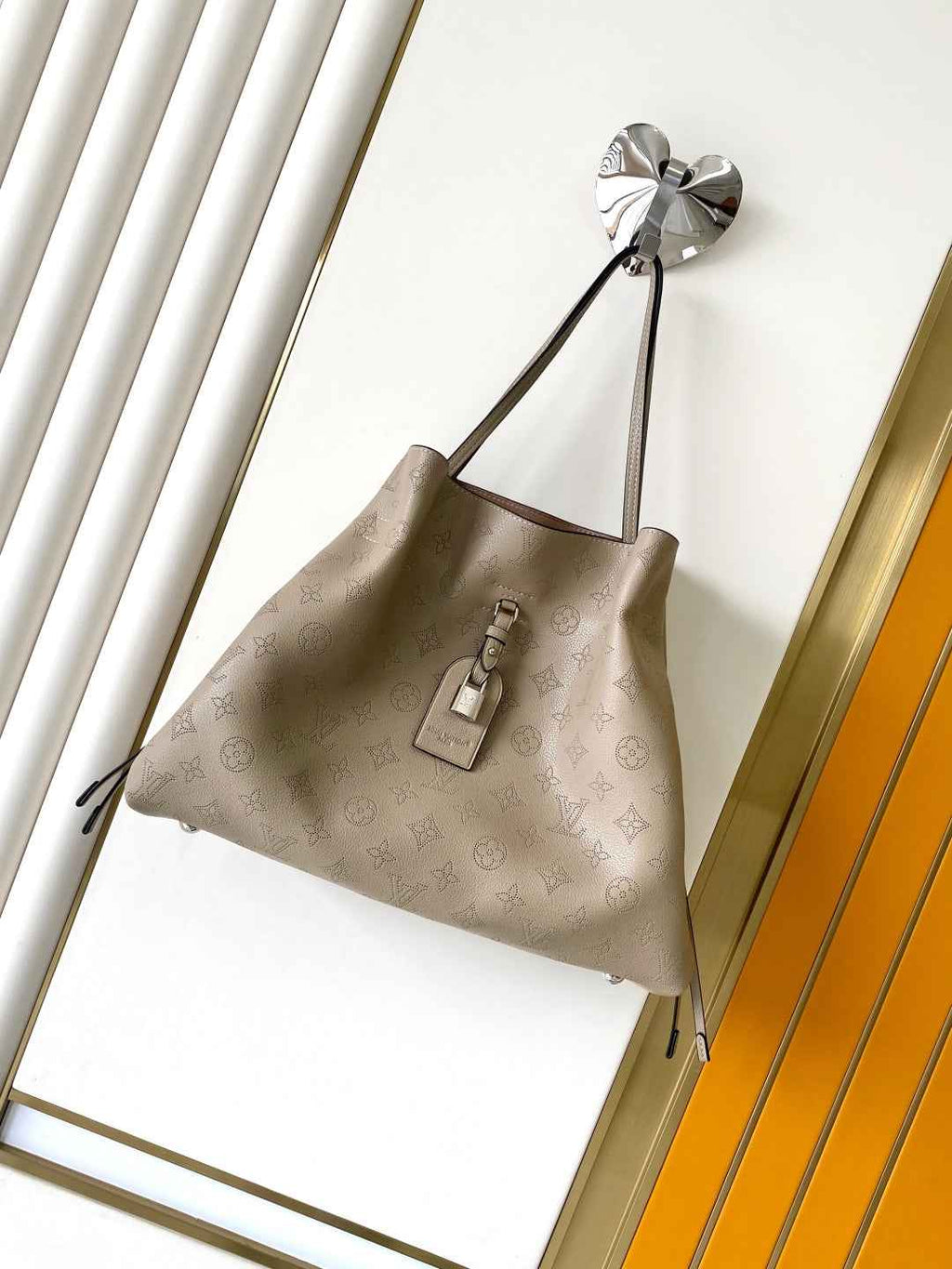 Louis Vuitton Boundless Shoulder Bag M13180 - Beige Mahina Leather