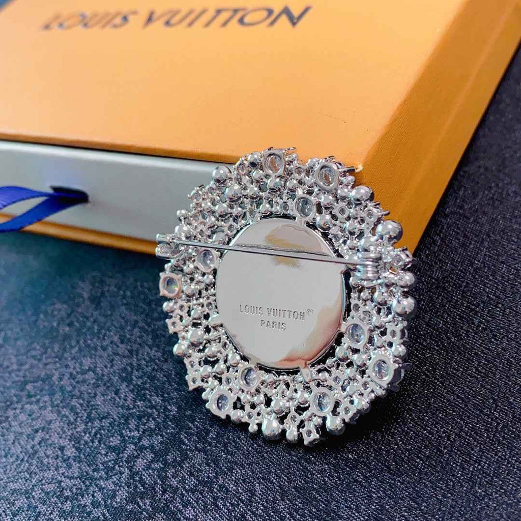 Louis Vuitton LV Constellation Brooch M01904
