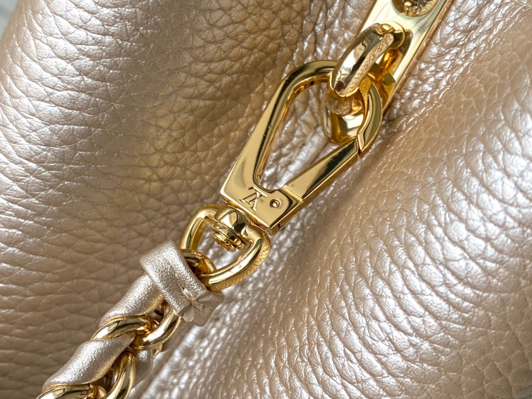 Louis Vuitton Capucines BB Bag M23263 Gold Taurillon leather
