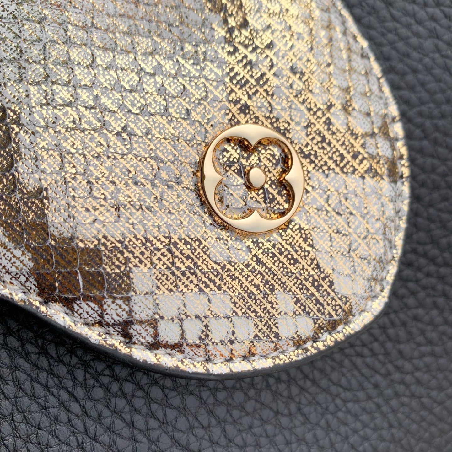 Louis Vuitton Capucines BB Bag, N89369 In Black Taurillon Leather