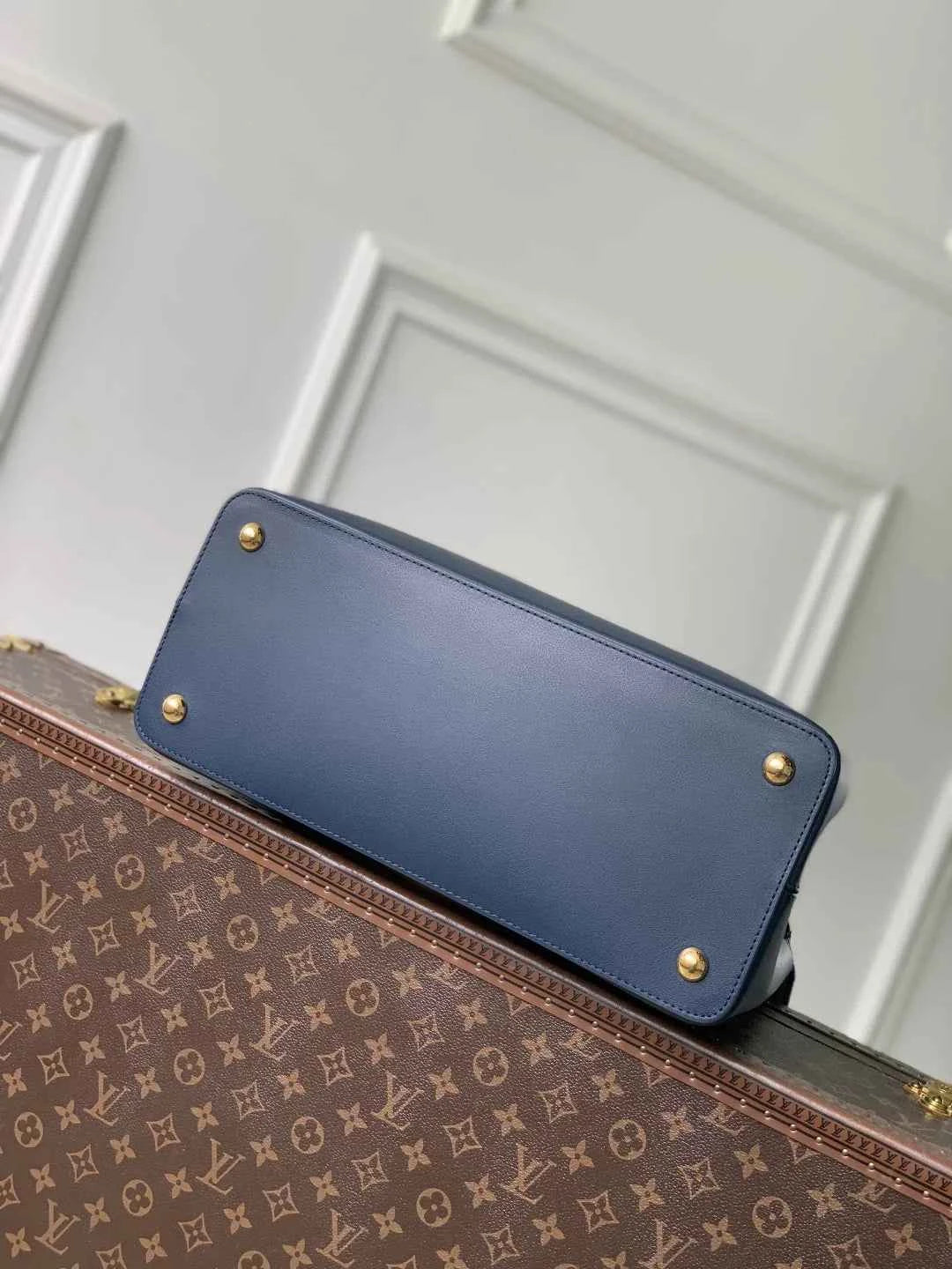 Louis Vuitton Capucines GM Souple Bag M14639 Blue
