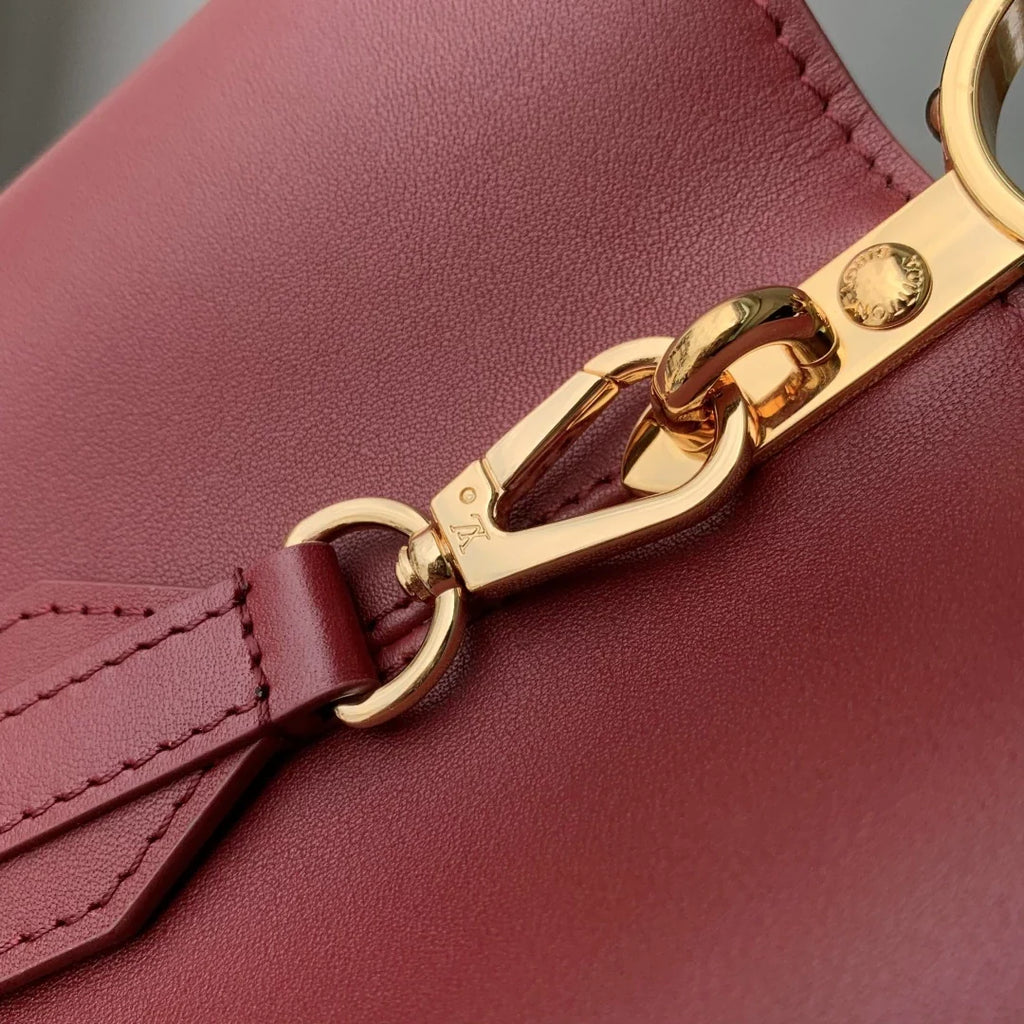 Louis Vuitton Capucines GM Souple Bag M14639 Red