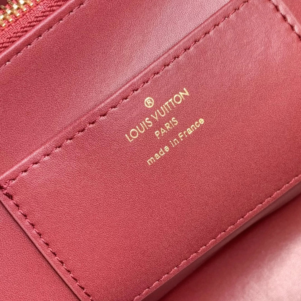 Louis Vuitton Capucines GM Souple Bag M14639 Red