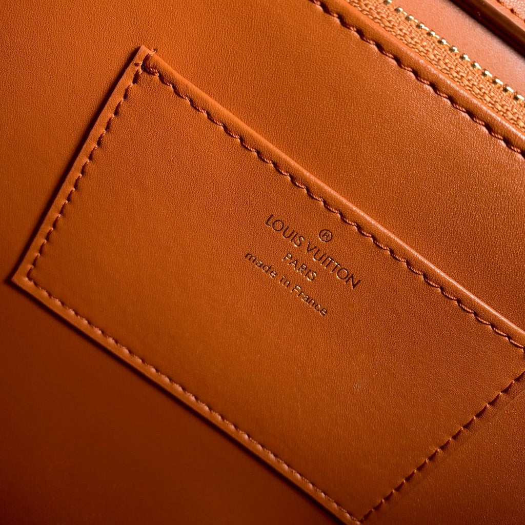 Louis Vuitton Capucines GM Souple M24879 Brown