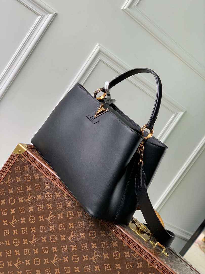 Louis Vuitton Capucines GM Souple M24607 Black