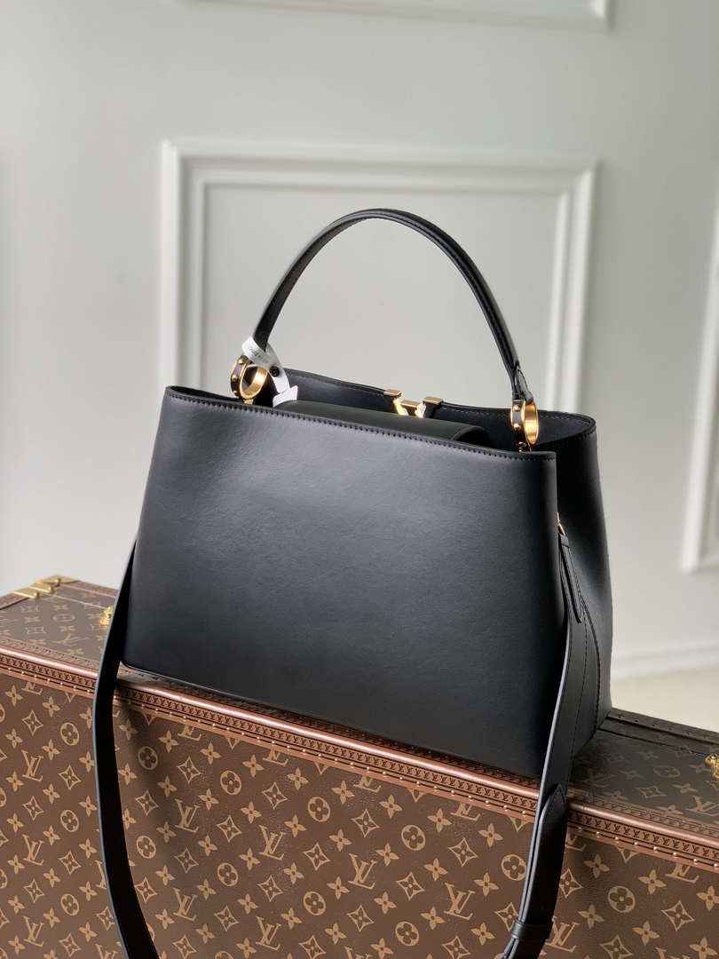 Louis Vuitton Capucines GM Souple M24607 Black