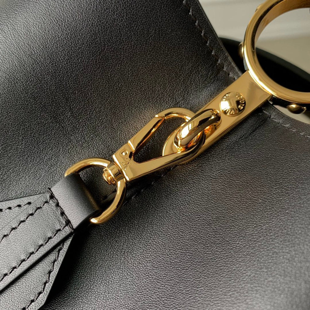 Louis Vuitton Capucines GM Souple M24607 Black