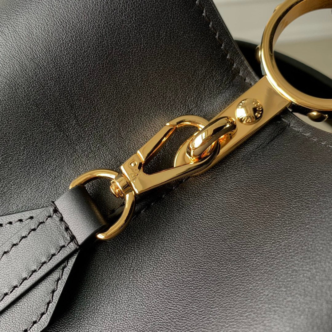 Louis Vuitton Capucines GM Souple M24607 Black