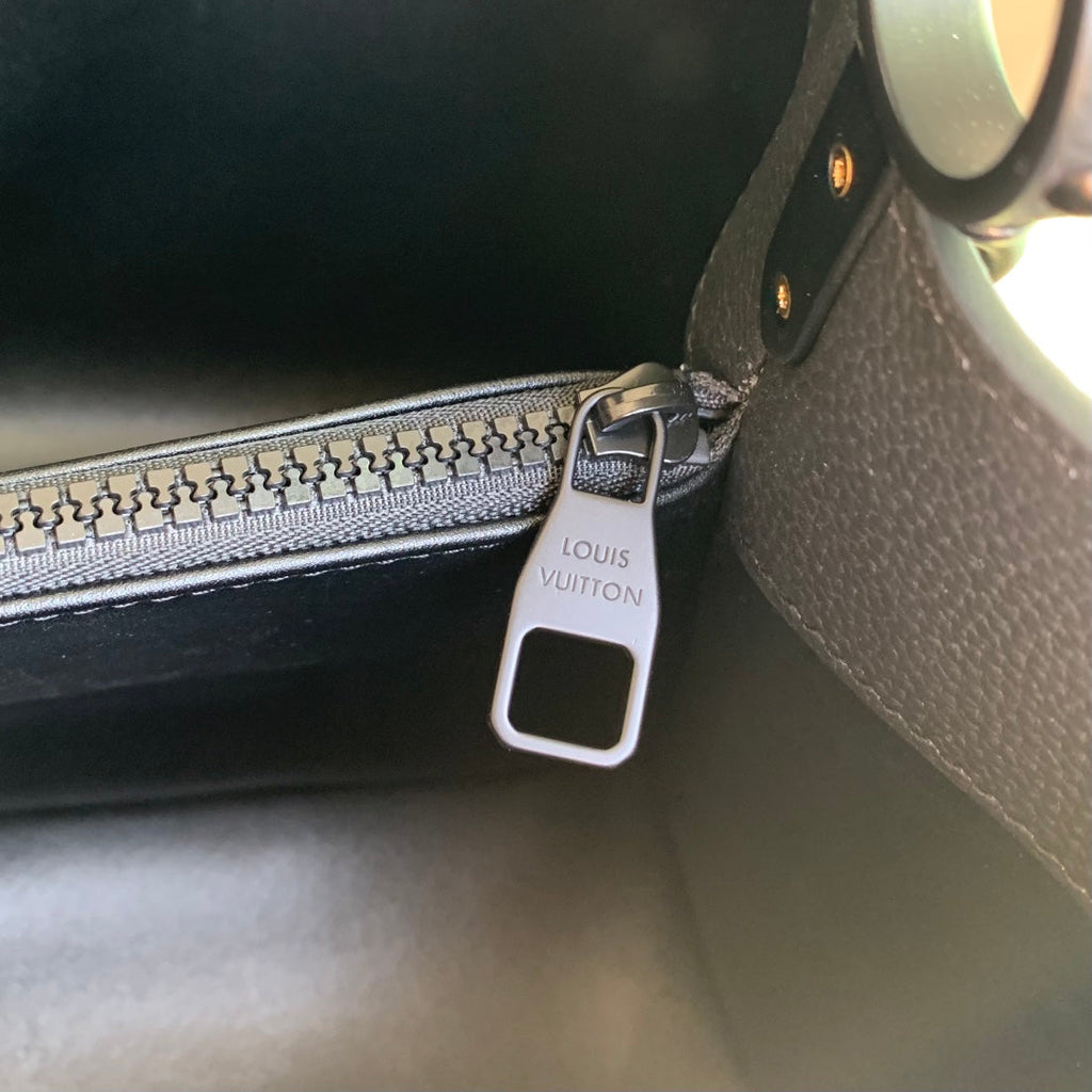 Louis Vuitton Capucines GM Souple M24880 Black