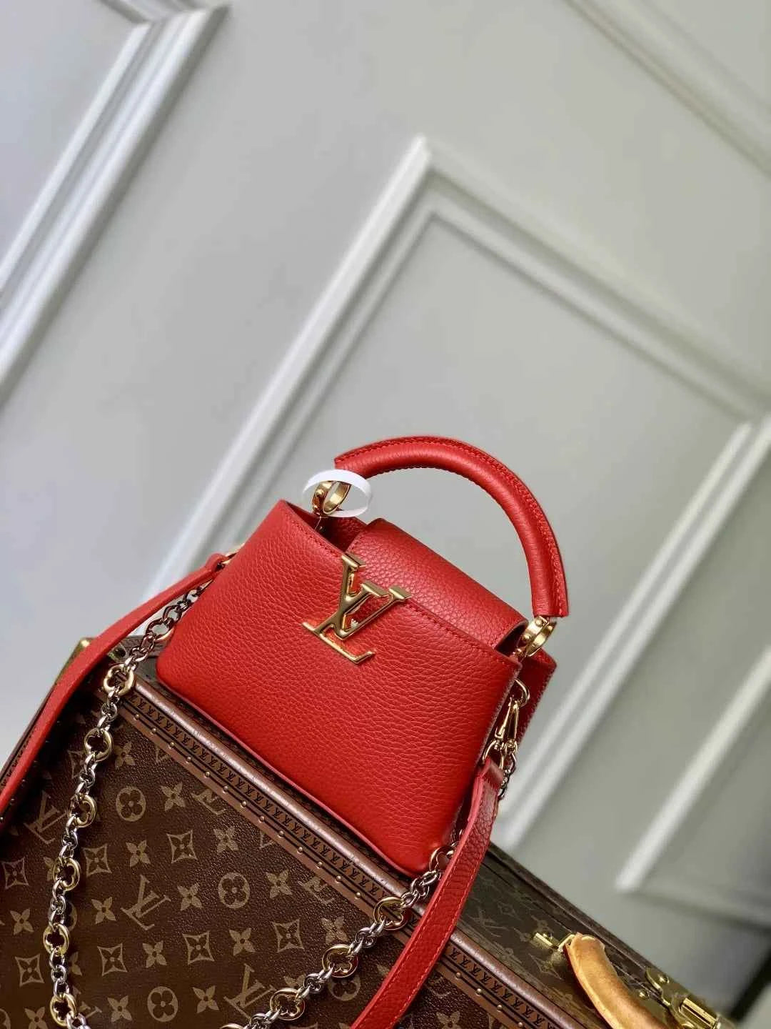 Louis Vuitton Capucines Mini Bag, M12938 Taurillon leather