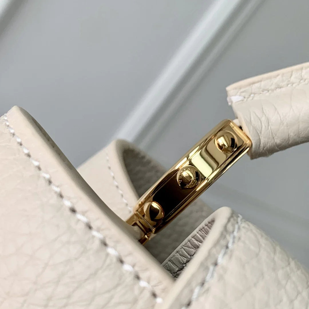 Louis Vuitton Capucines Mini Bag, M12938 Taurillon leather