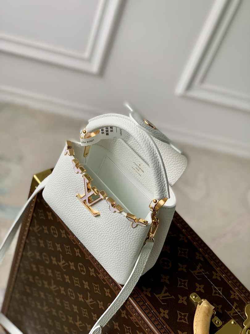 Louis Vuitton Capucines Mini Bag M23331 White Taurillon leather