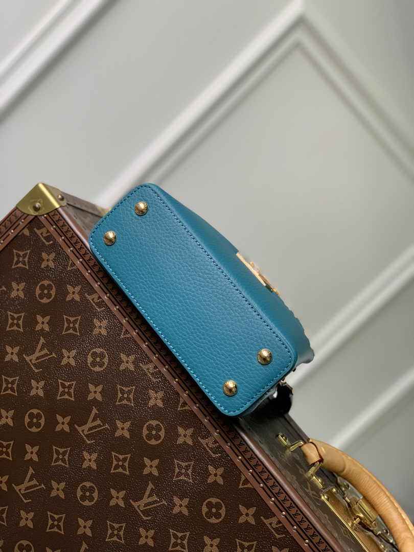 Louis Vuitton Capucines Mini Bag M23766 Green Taurillon leather