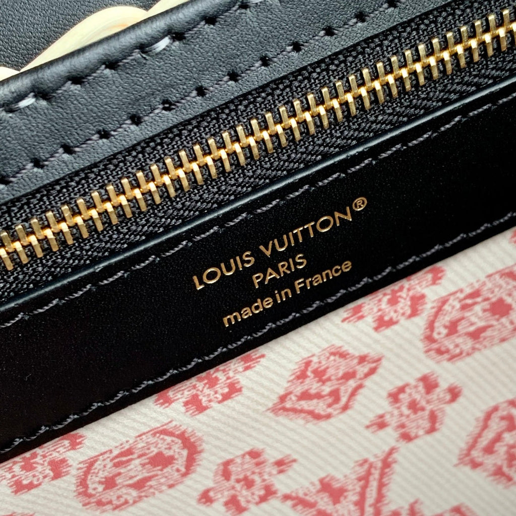 Louis Vuitton Capucines Mini Bag, M26003 Black Rattan and cowhide leather
