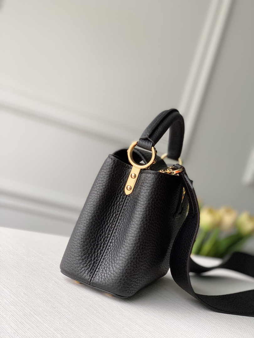 Louis Vuitton Capucines Mini Bag M56071 Black Leather