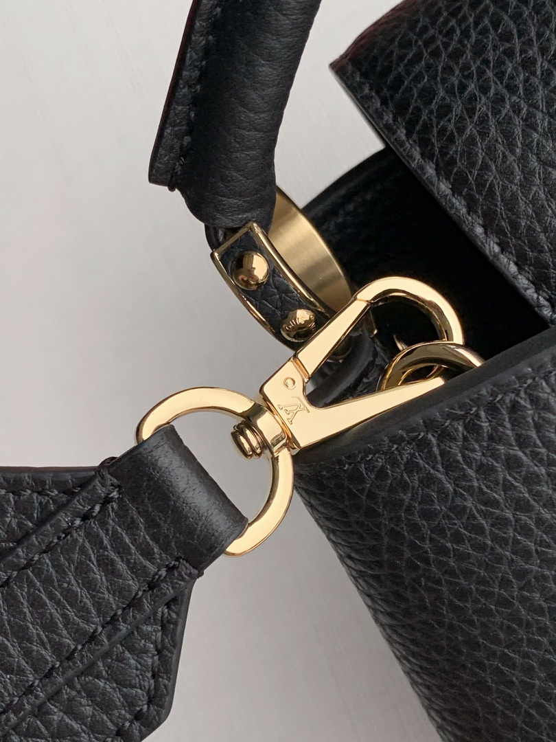 Louis Vuitton Capucines Mini Bag M56071 Black Leather