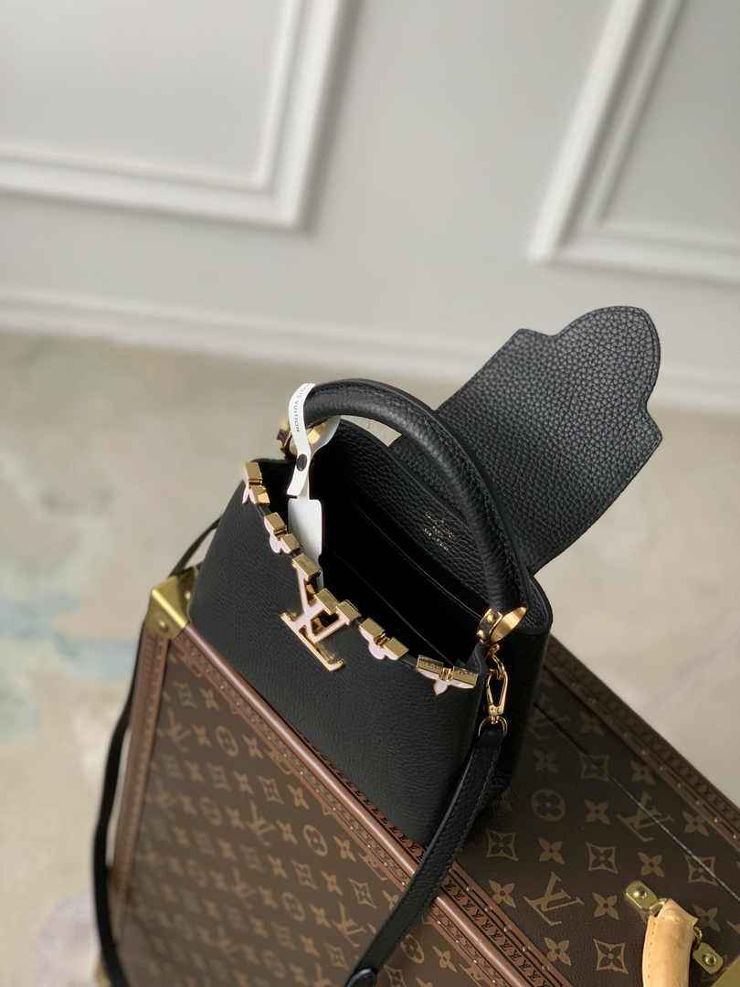 Louis Vuitton Capucines Mini Bag M56669 Black Taurillon leather