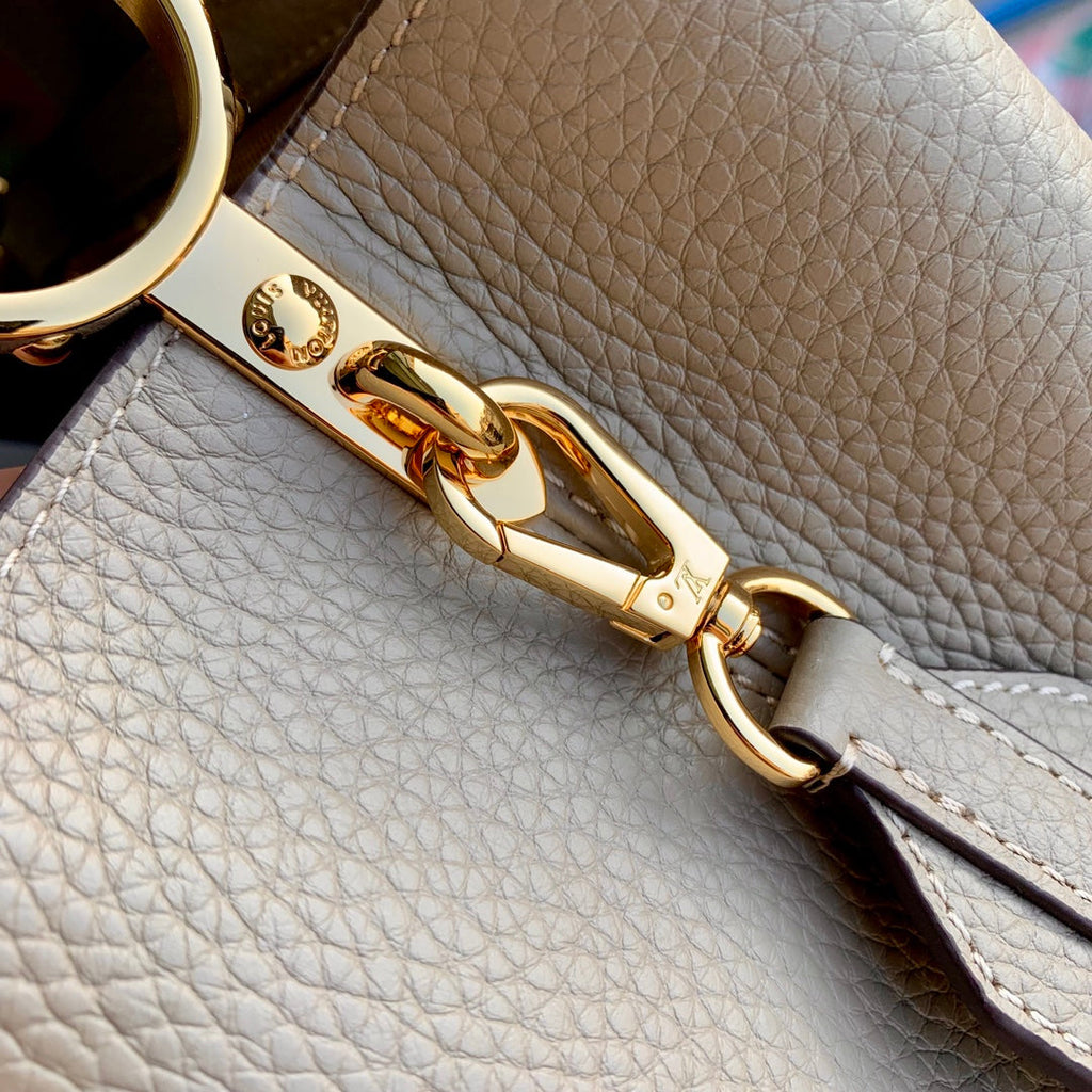 Louis Vuitton Capucines Mini M24567 Galet Taurillon leather
