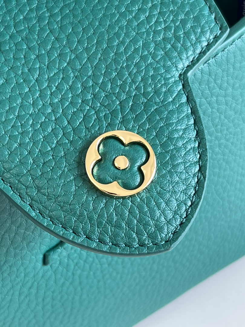 Louis Vuitton Capucines Mini Bag M56071 Green Leather