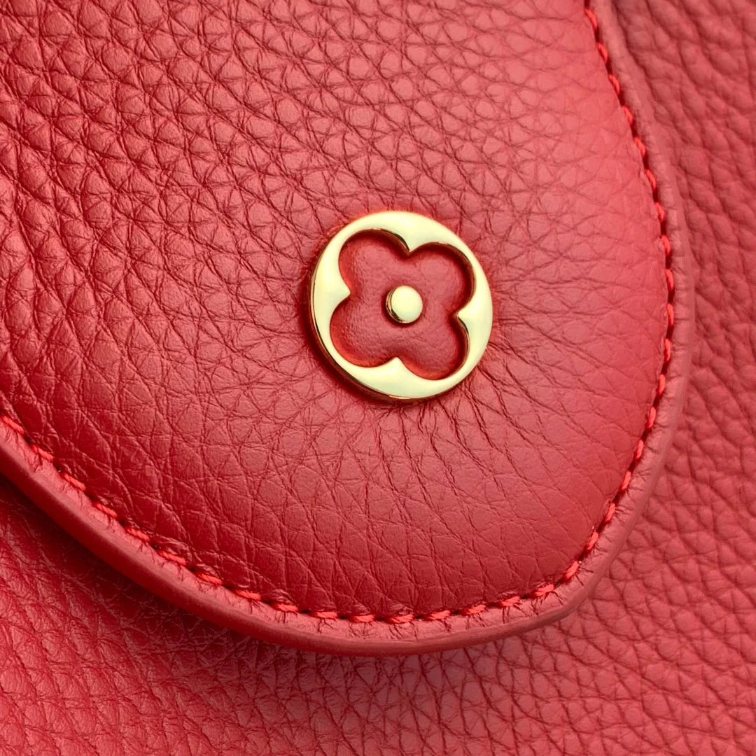 Louis Vuitton Capucines MM Bag, M12935 Taurillon leather