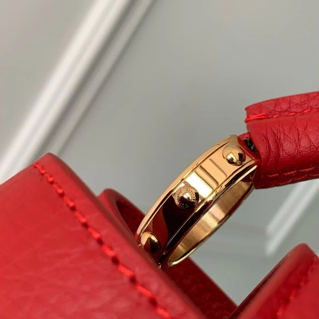 Louis Vuitton Capucines MM Bag, M12935 Taurillon leather